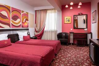 Отель Grand Hotel Брашов Стандартный двухместный номер с 1 кроватью или 2 отдельными кроватями-4